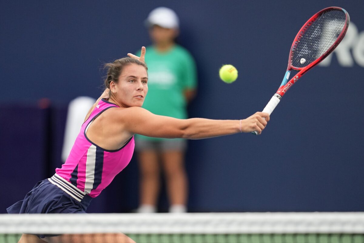 Wozniacki vs Navarro: A Rivalry Renewed, What to Expect