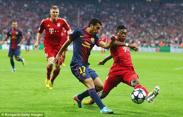 Left Handed Soccer Players: Are They Better Than Righties? (A Look at the Advantages of Being a Southpaw on the Pitch)