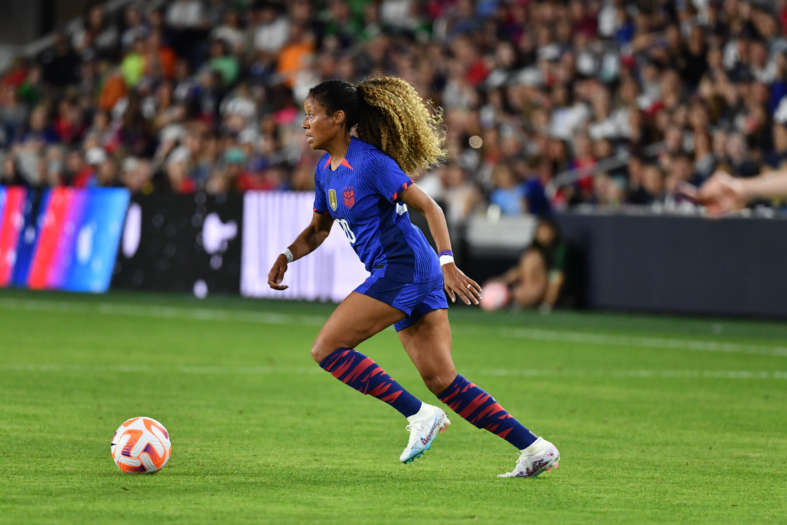 What is Casey Kruegers Salary? Unveiling Her Football Earnings
