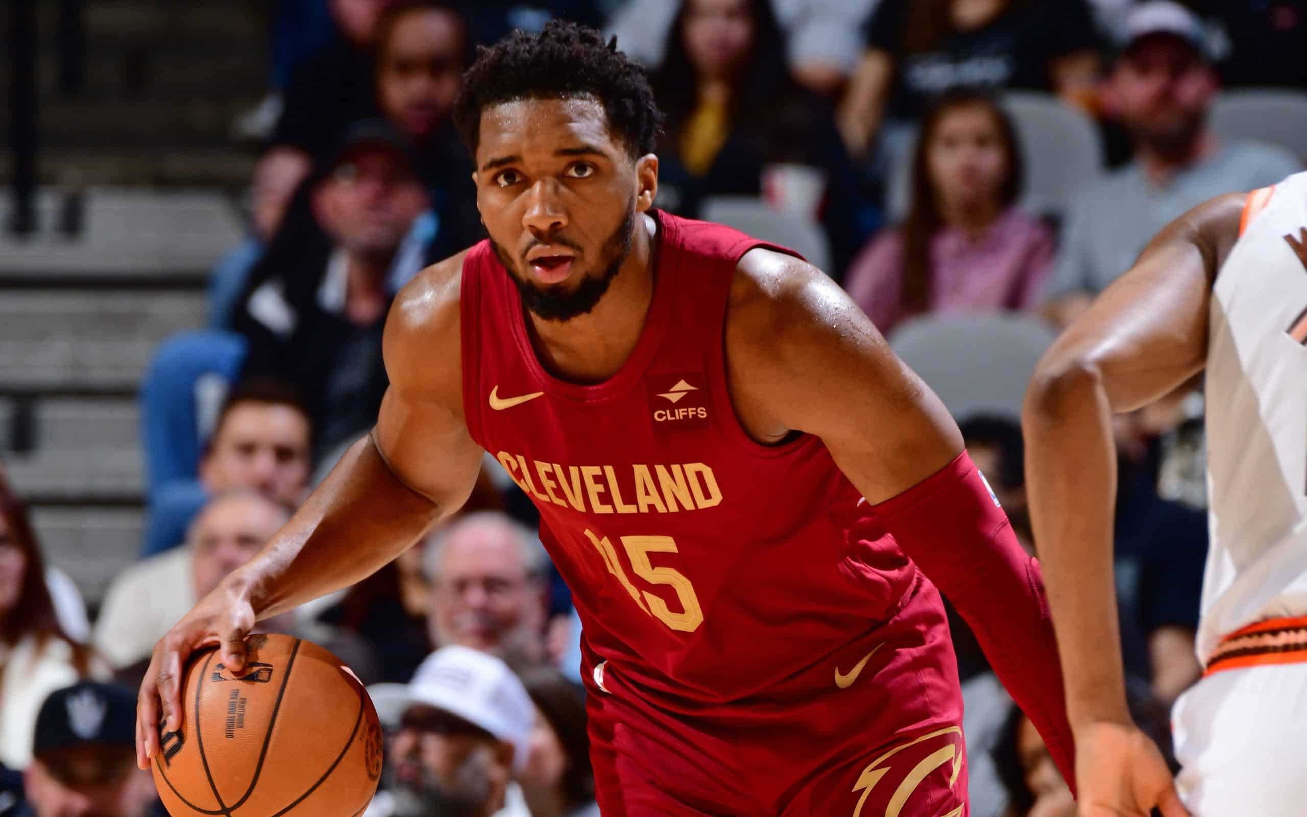 Donovan Mitchell Defensive Rating: How Does He Compare to Others?
